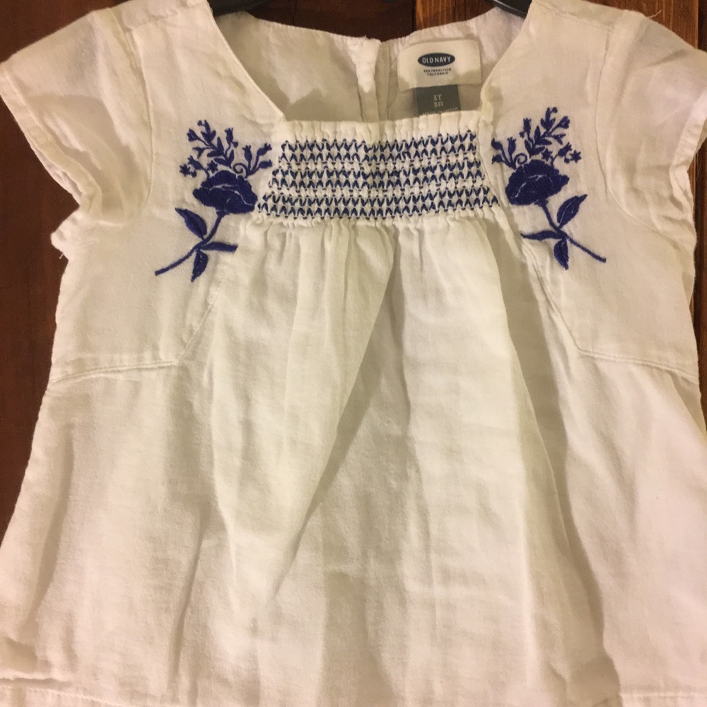 Old navy embroidered shirt